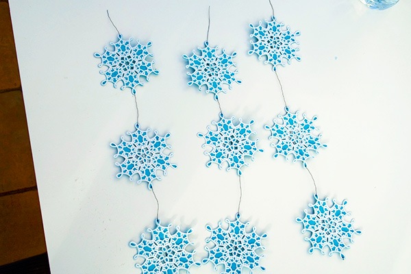 hanging snowflakes cricut access